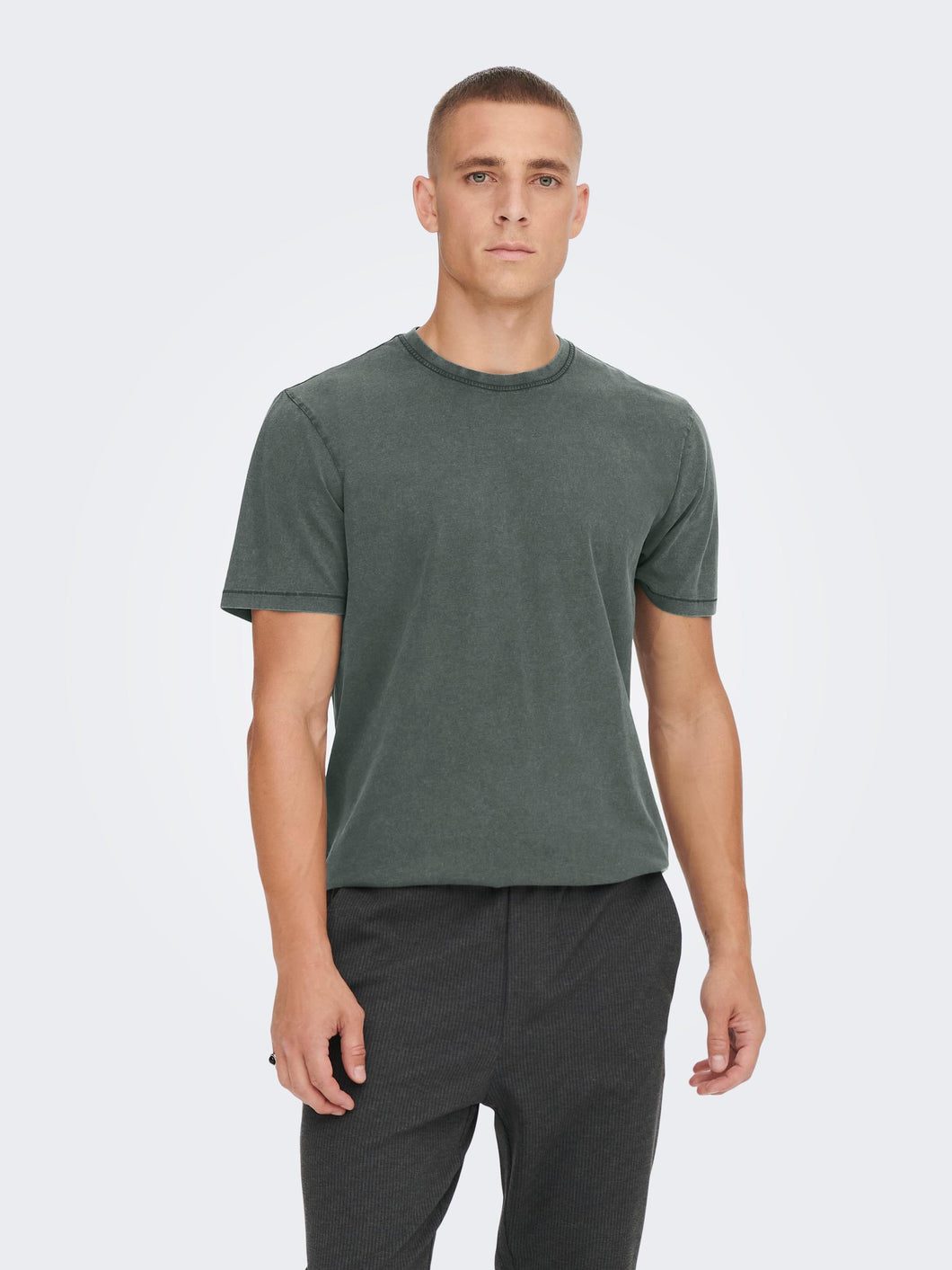 LONGY ONLY & SONS 22024204