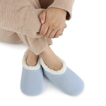 Load image into Gallery viewer, SLIPPERS SNOOZIES CORDUROY
